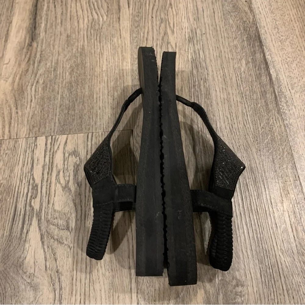 Sketchers  Black T Strap Sandal Womens 7 Jewels Shoe Comfort Yoga Mat - Picture 5 of 8